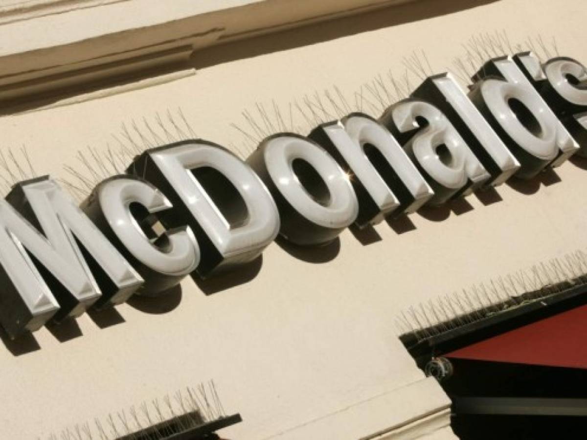 Beneficios de McDonald's se hunden 68% por la pandemia