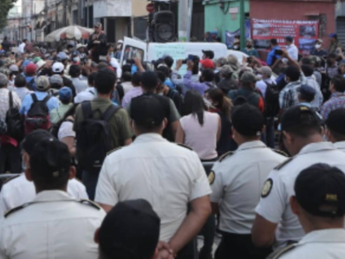 Guatemala: Militares veteranos anuncian manifestaciones de tres días en todo el país