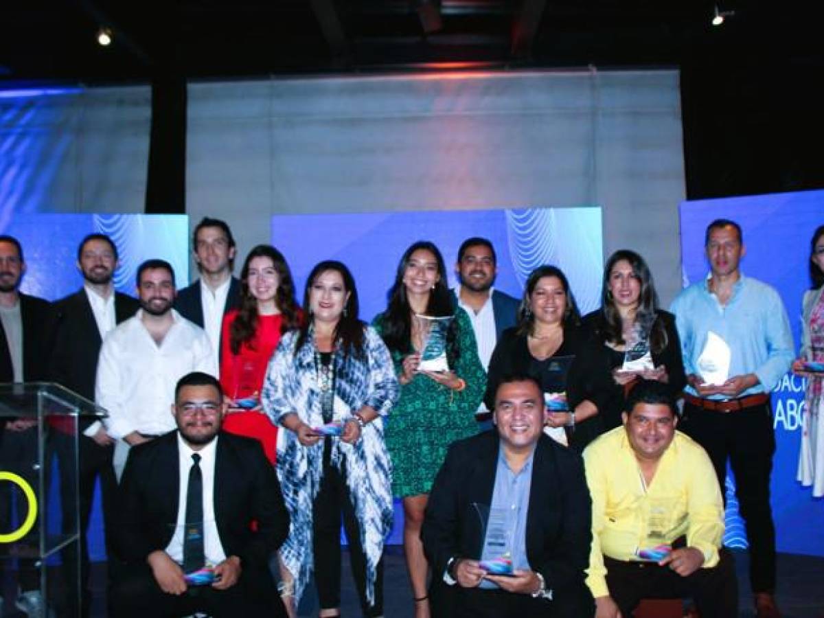 Reconocen a emprendedores innovadores de El Salvador