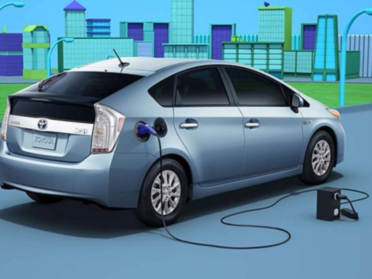 Toyota busca invertir más de US$13.500 millones en desarrollo de baterías para autos eléctricos