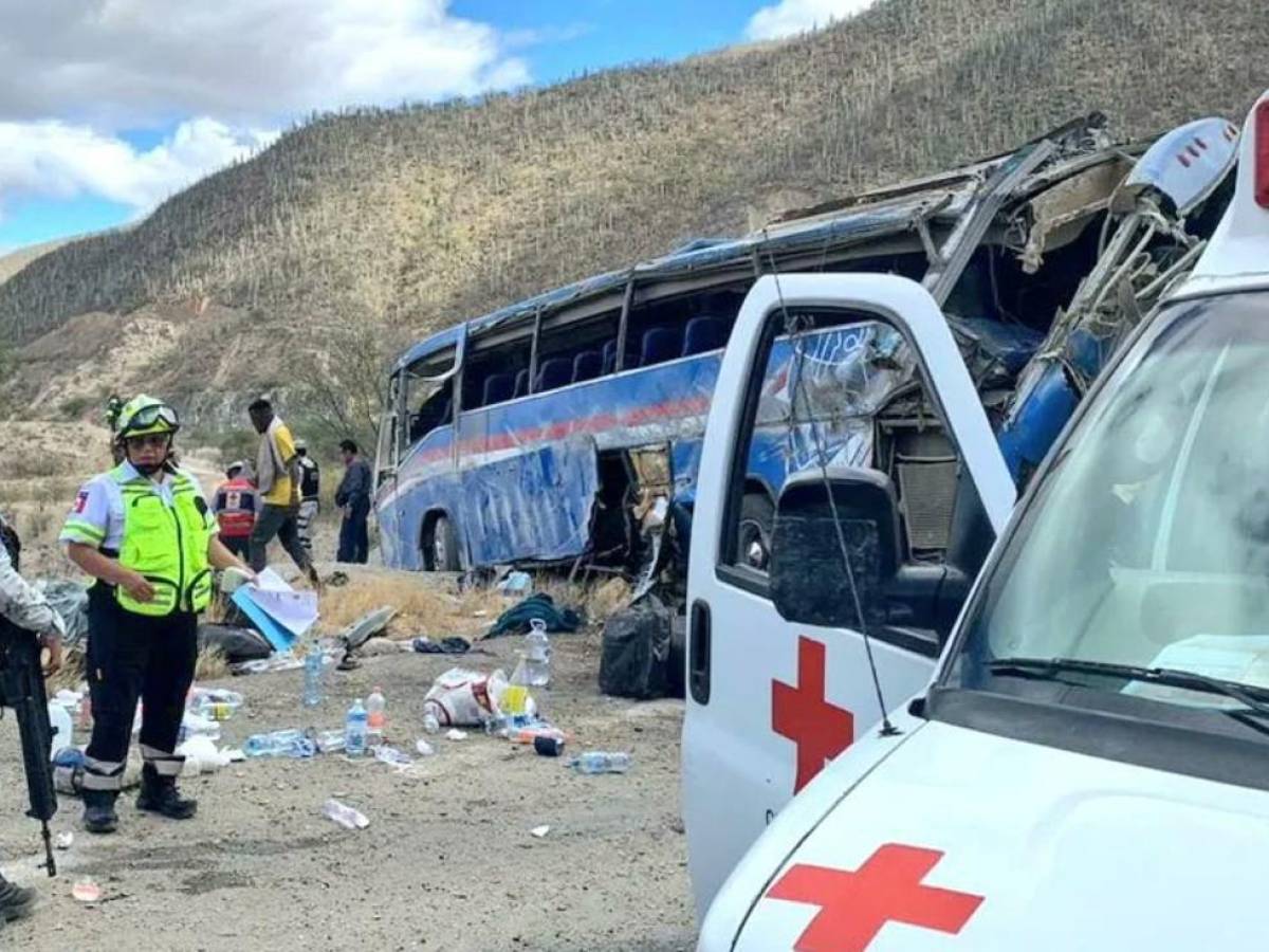 Autobús que trasladaba migrantes de Centroamérica y Suramérica se accidentó en México