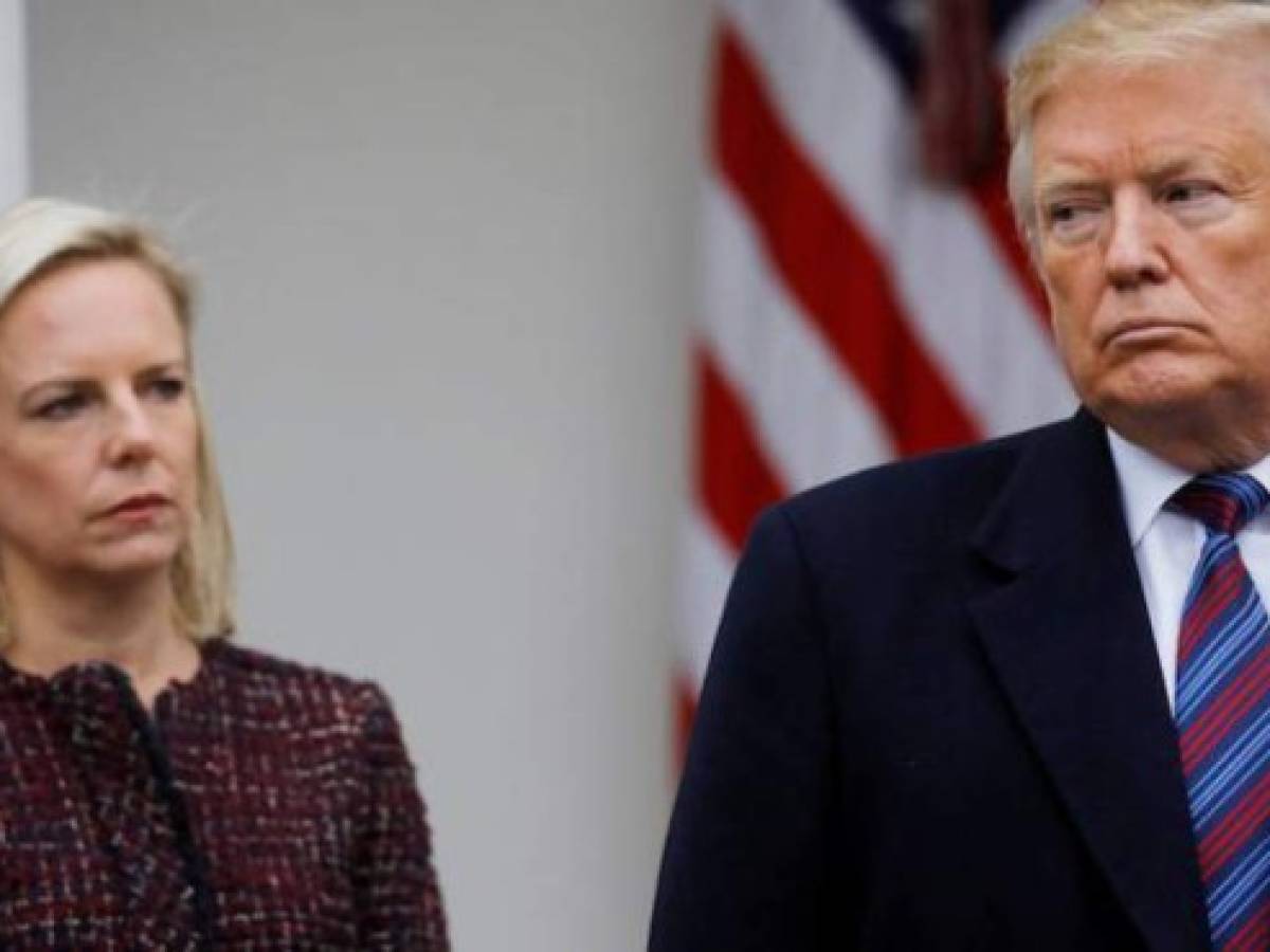 La salida de Nielsen fortalece el ala dura anti migrantes en la Casa Blanca