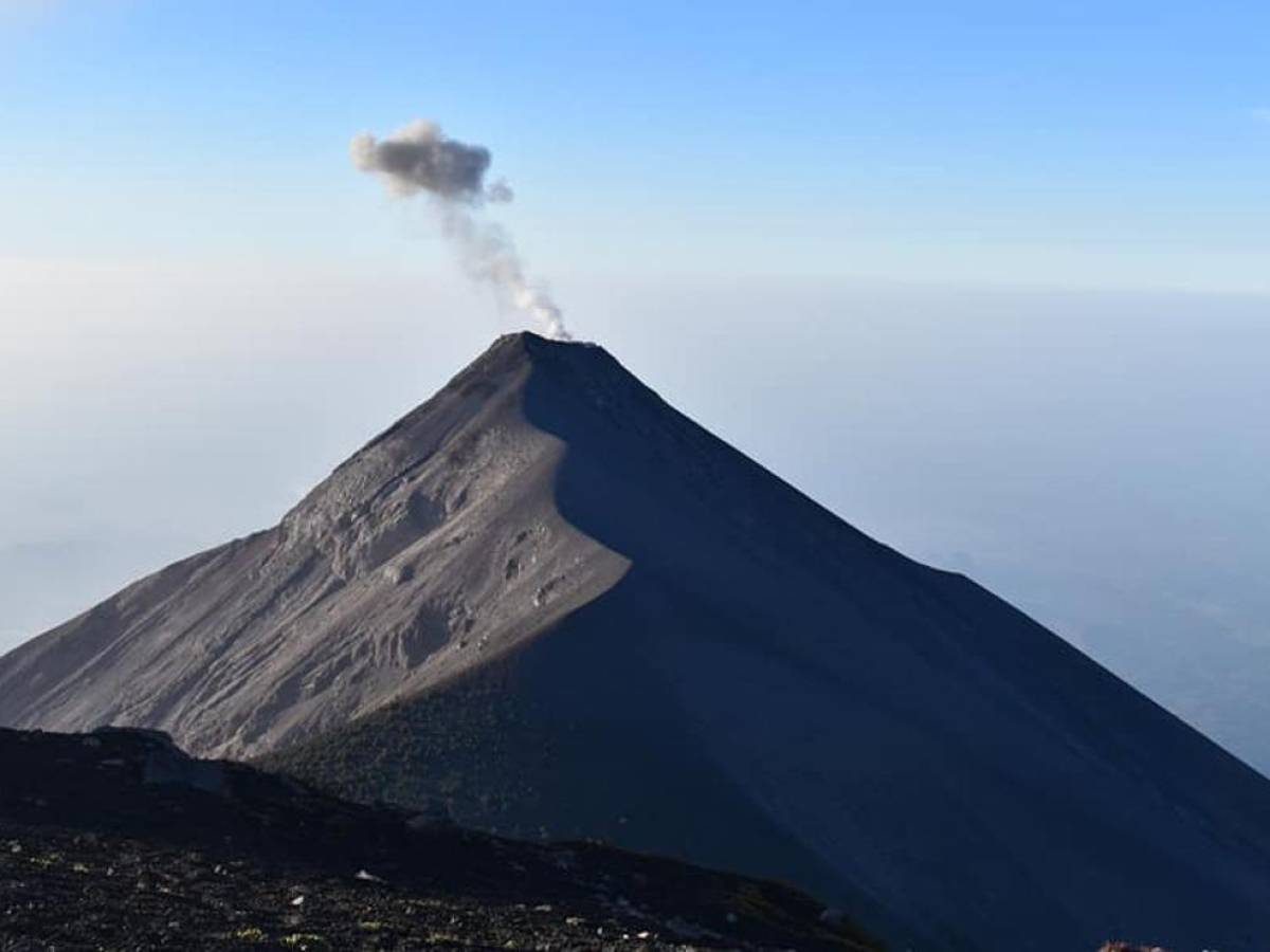 Volcán de Fuego: ceniza se desplaza sobre varios departamentos de Guatemala