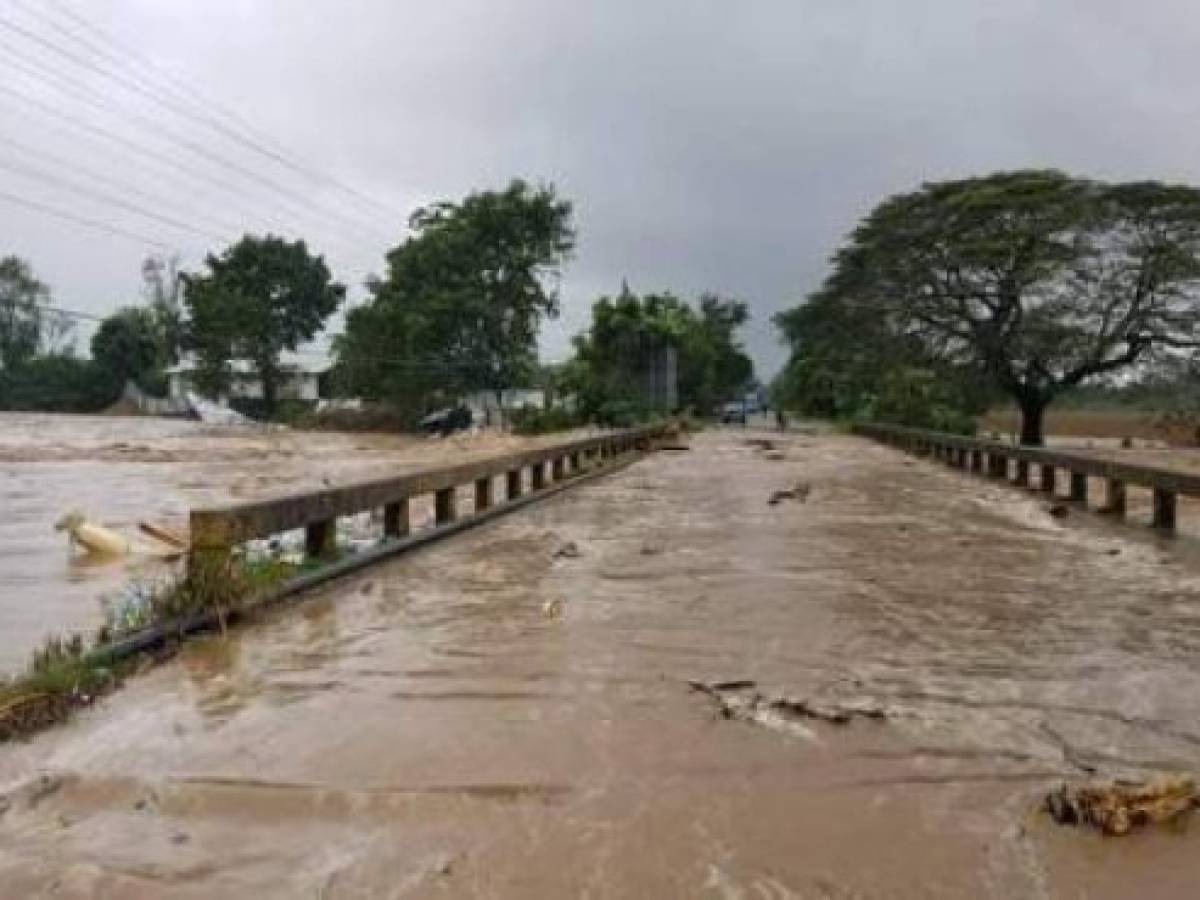 Tromenta tropical Iota llega a Honduras tras dejar nueve muertos