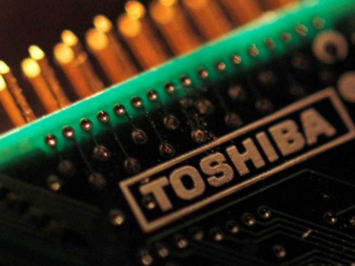 Apple, Dell, Kingston y Foxconn van tras negocio de chips de Toshiba