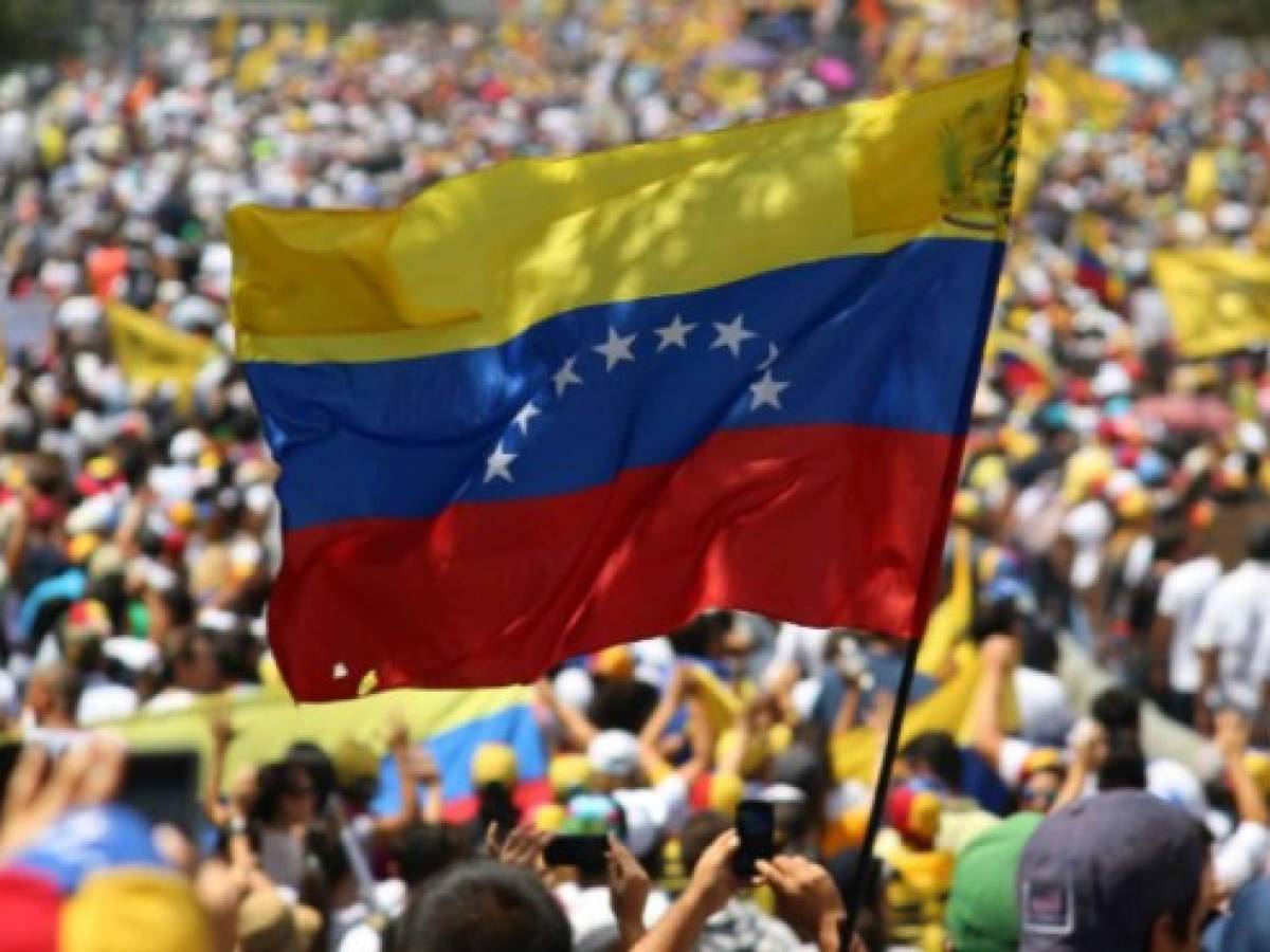 Inversionistas reclaman a Venezuela un impago de US$140 millones