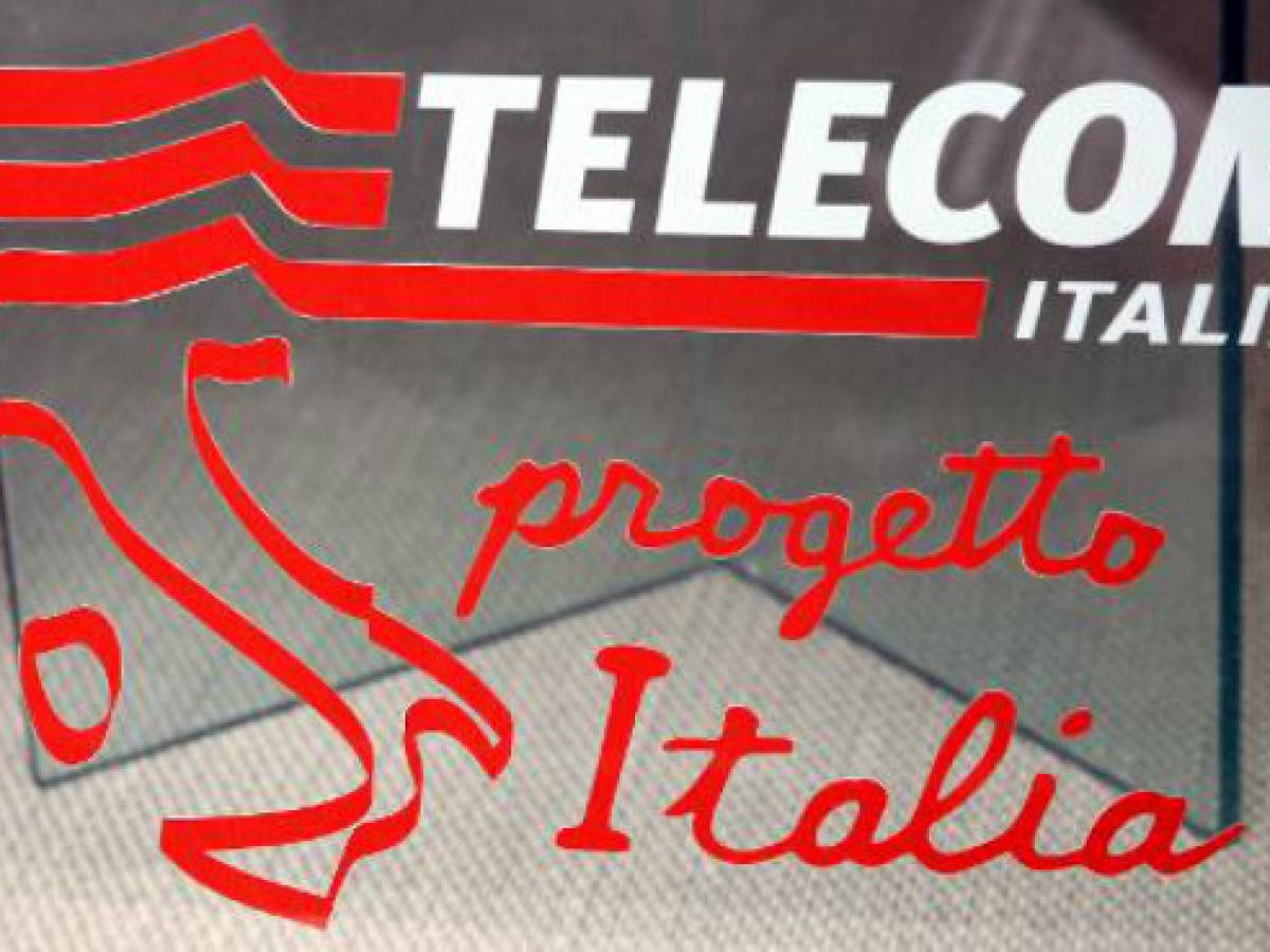 Telecom Italia planea vender su parte en Telecom Argentina