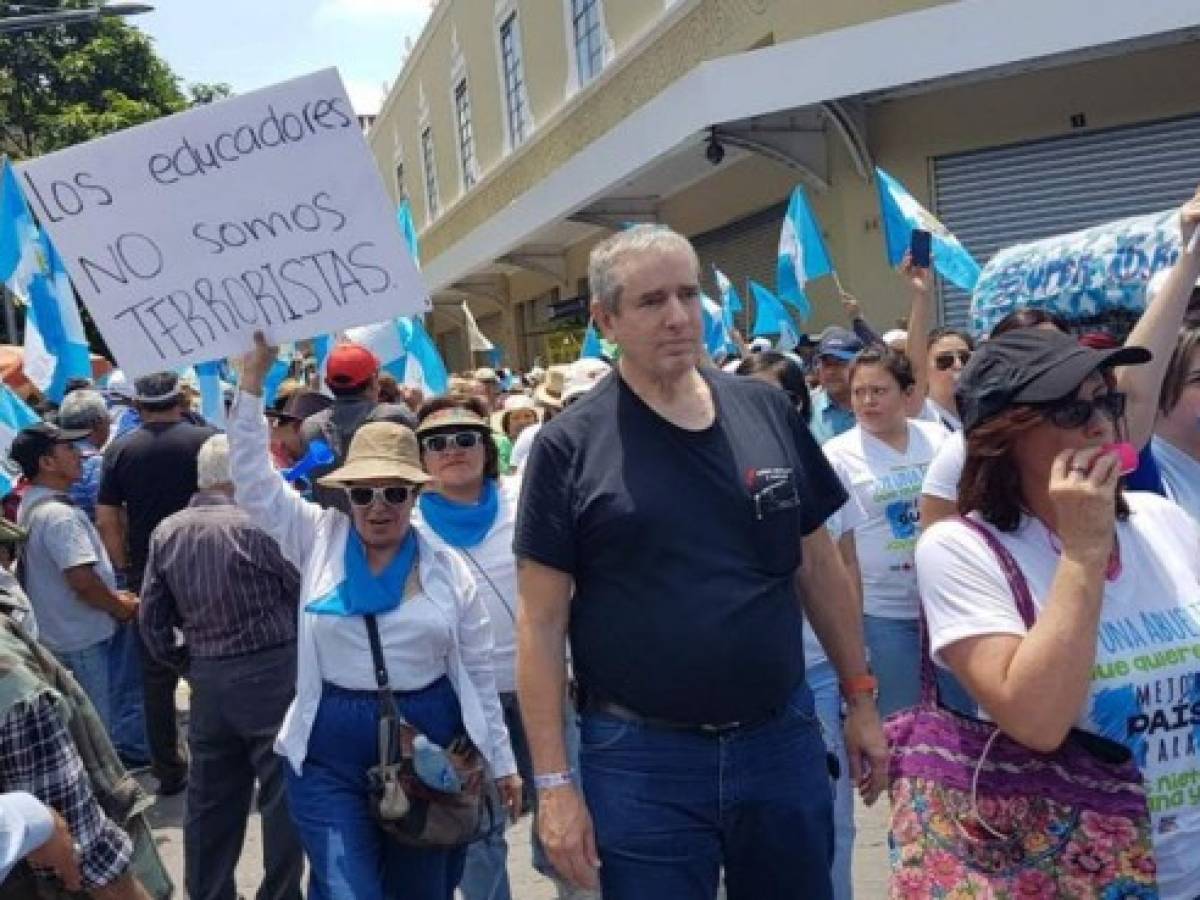 Guatemala: Los indignados copan calles y plazas en protesta anticorrupción