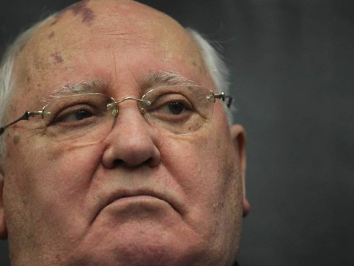 Gorbachov: 'El mundo está al borde de una nueva Guerra Fría'