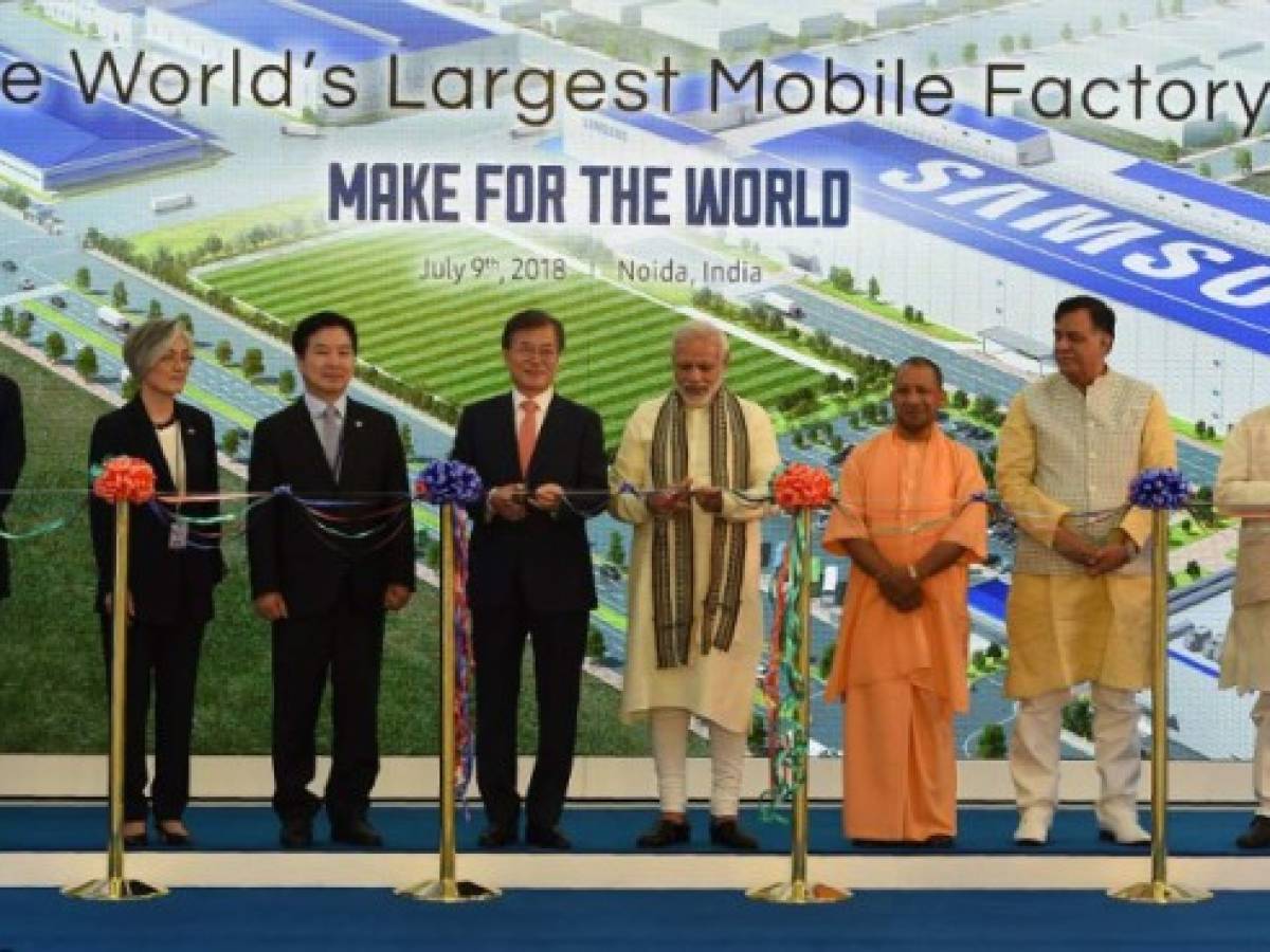 Samsung abre en la India la mayor fábrica de smartphones del mundo