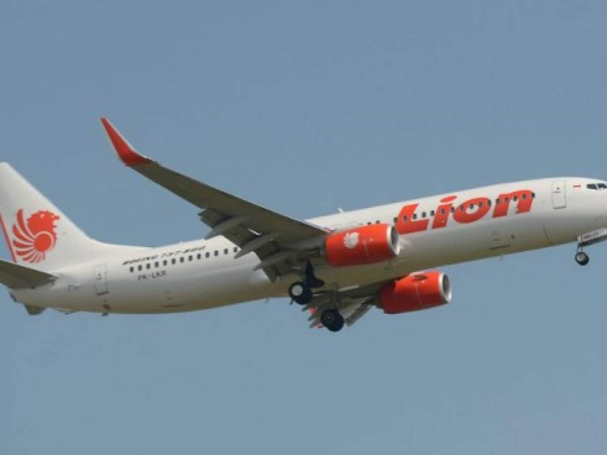 Un avión de Lion Air se estrella en el mar en Indonesia