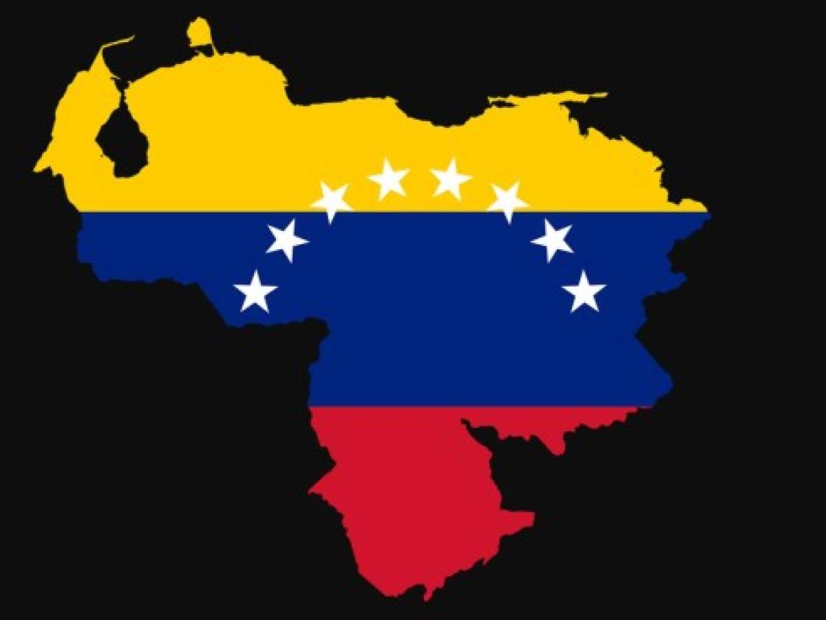 EEUU impone más sanciones a Venezuela, pero Rusia promete ayuda 'legítima'