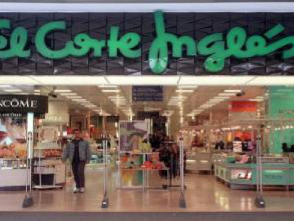 Español El Corte Inglés queda en manos de banco Santander