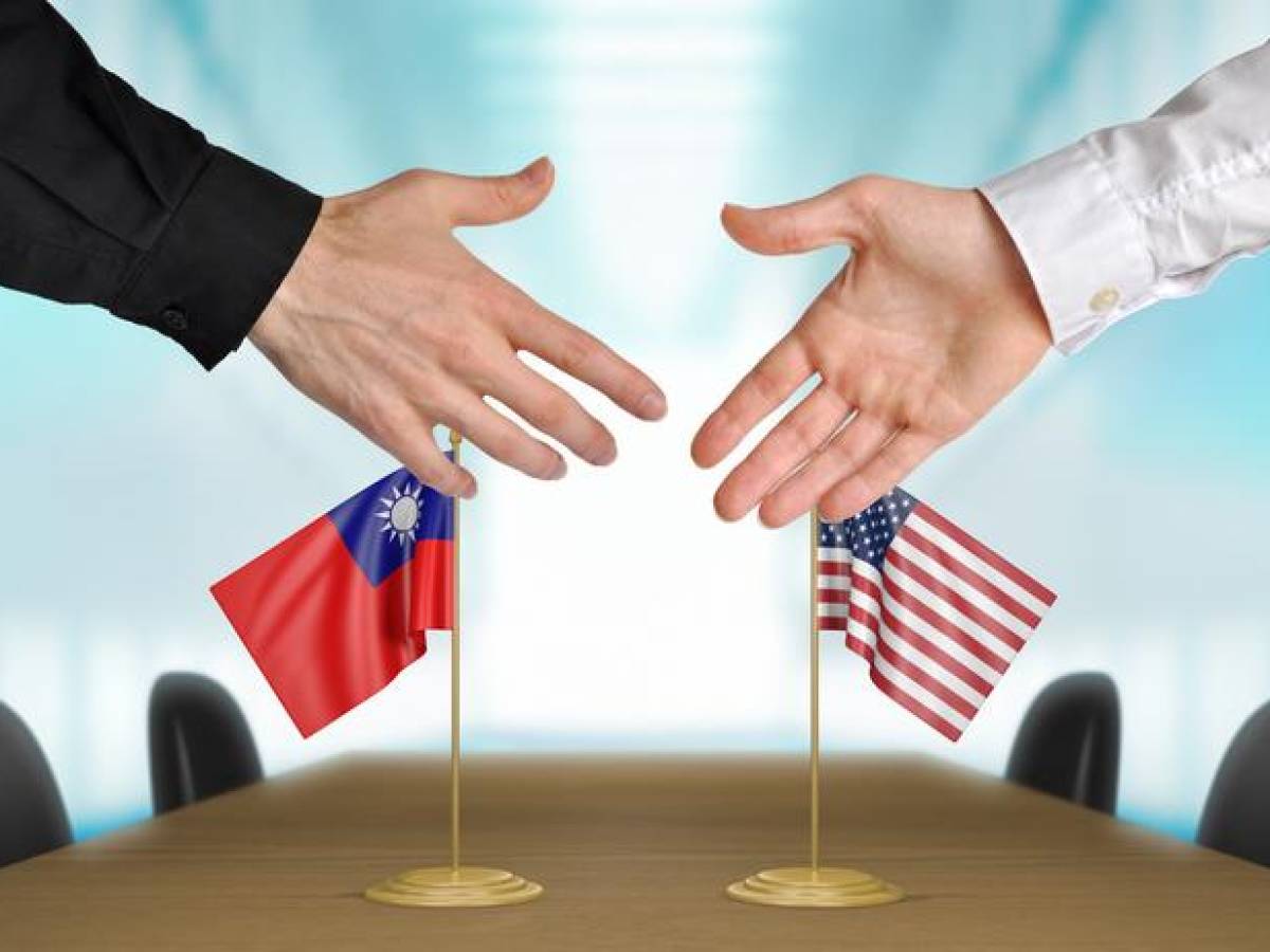 Biden convierte en ley el acuerdo comercial entre EEUU y Taiwán
