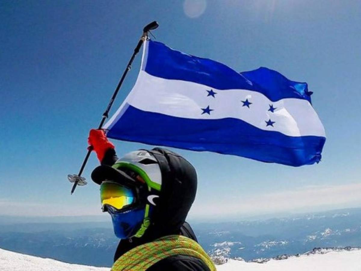 Alpinista hondureño se prepara para escalar el Monte Everest