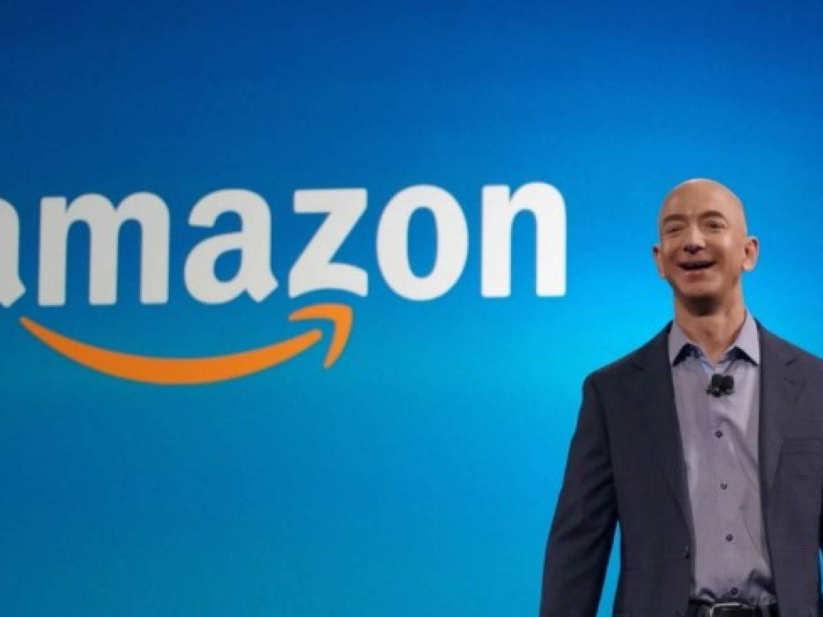 El jefe de Amazon pide ideas filantrópicas por Twitter