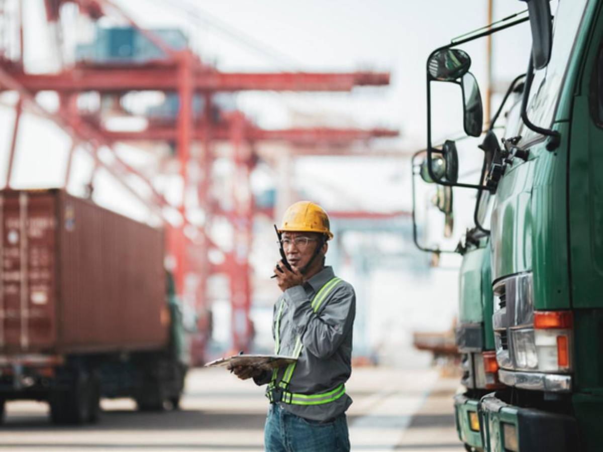 Exportaciones chinas repuntan un 5,7 % en noviembre