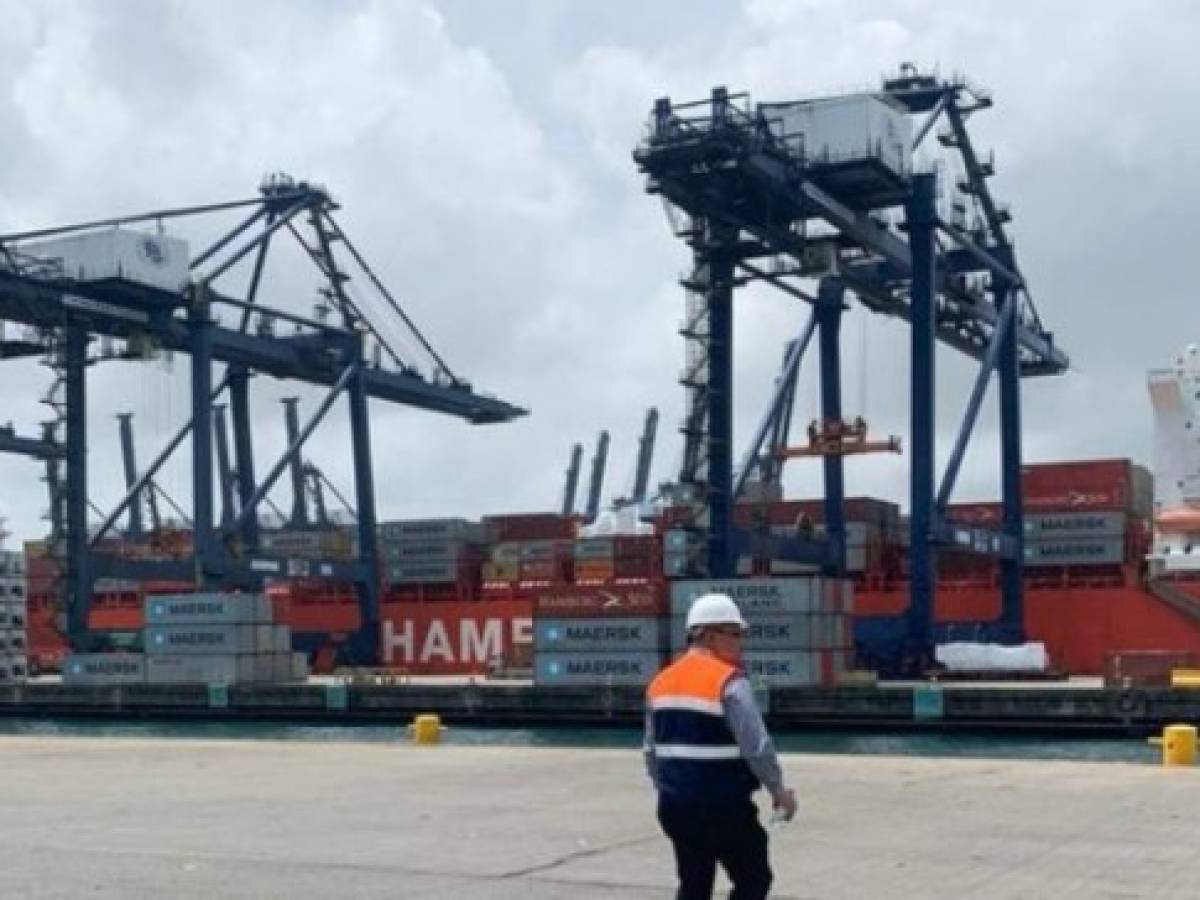 Panamá: 14 barcos afectados por huelga parcial en Puerto Balboa