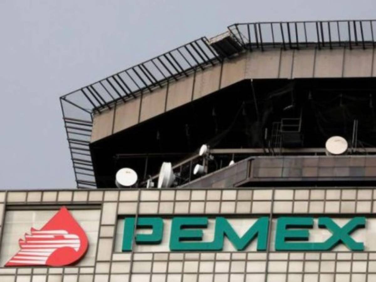 Moody's rebaja nota de petrolera estatal Pemex