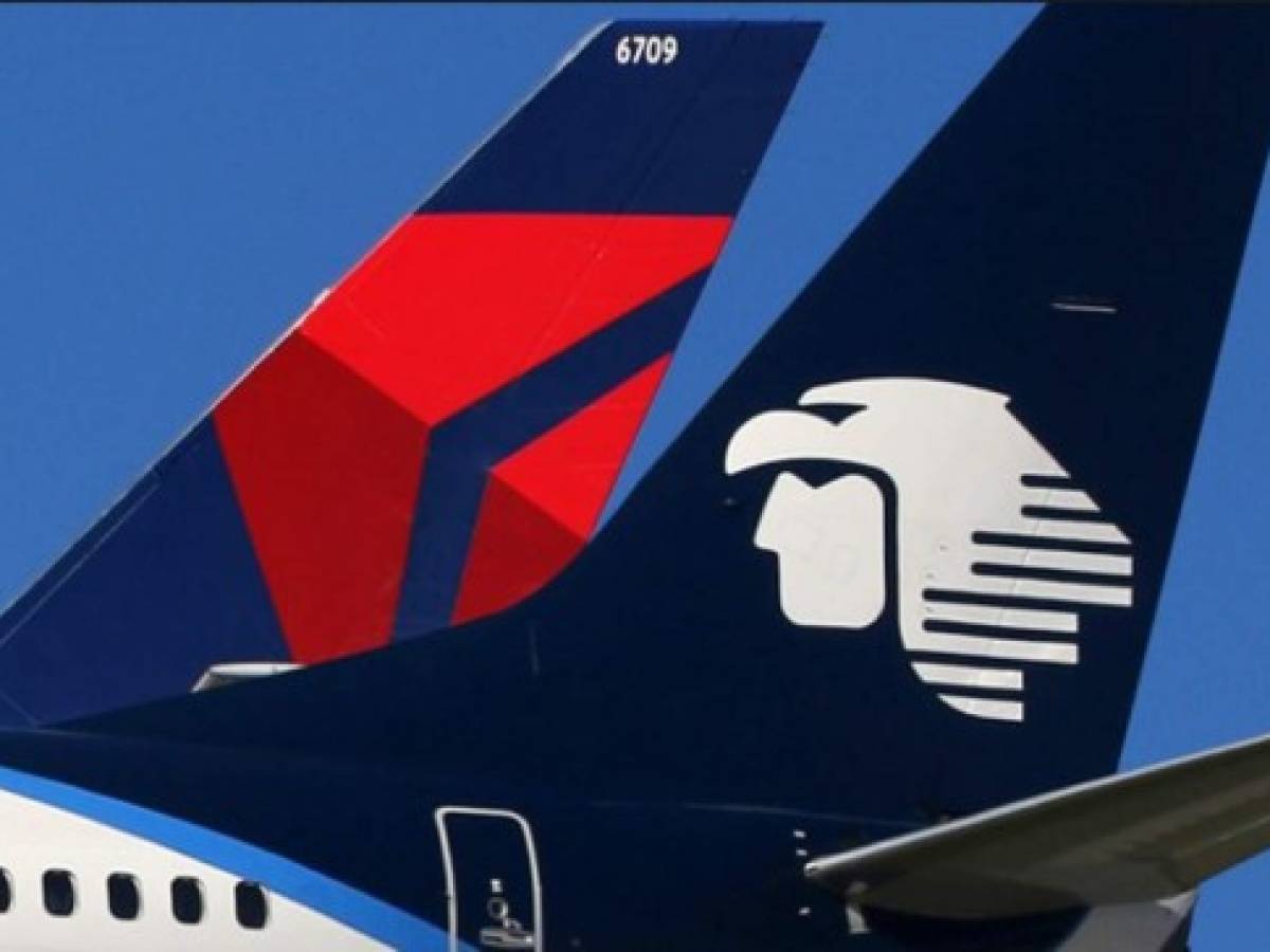 Seleccionado mexicano reclama por pérdida de maleta a Aeroméxico