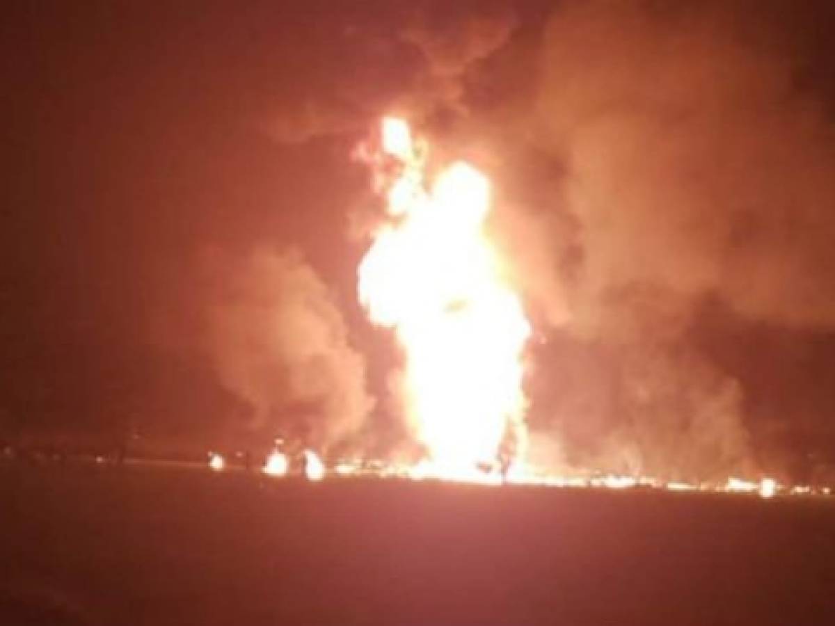 Toma clandestina de combustible explota en México y deja 29 muertos y 61 heridos