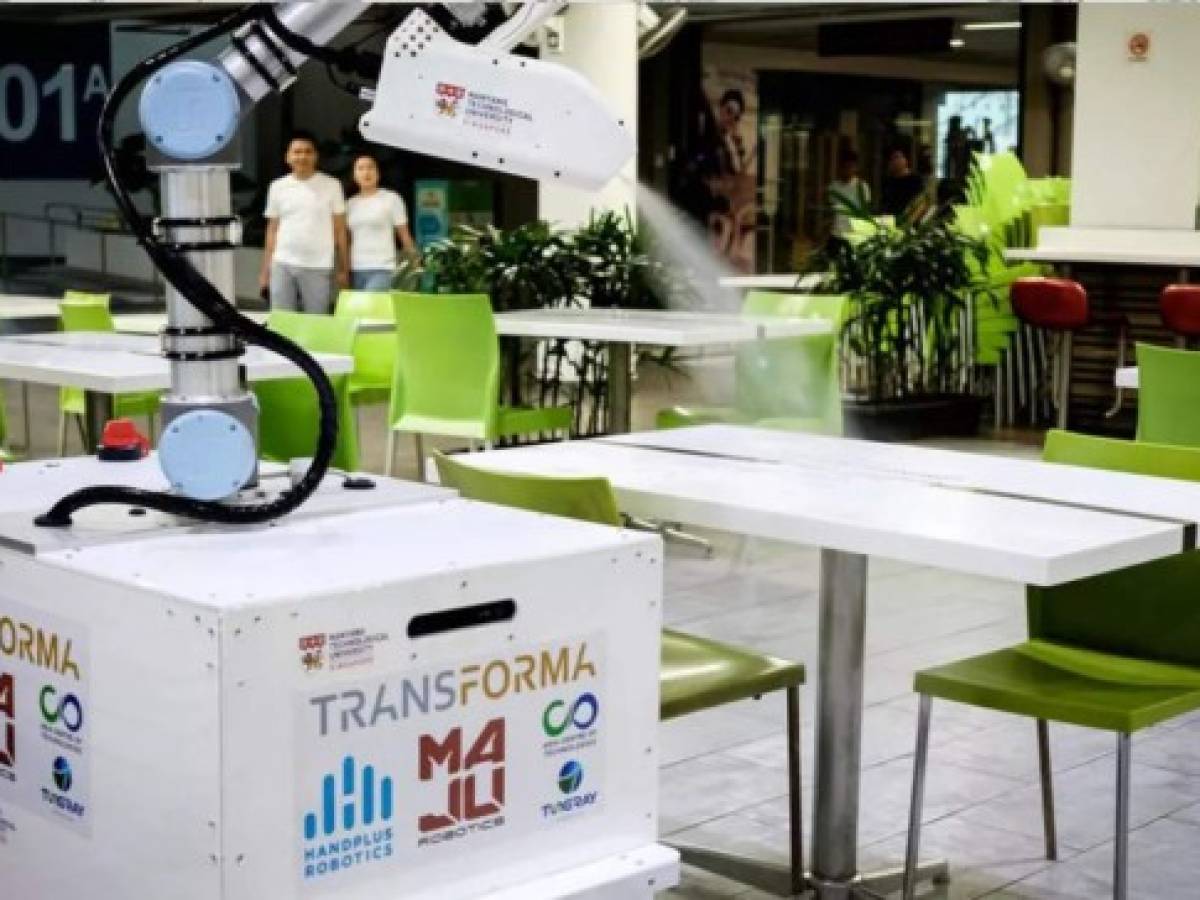 Prueban en Singapur robot desinfectante contra el coronavirus