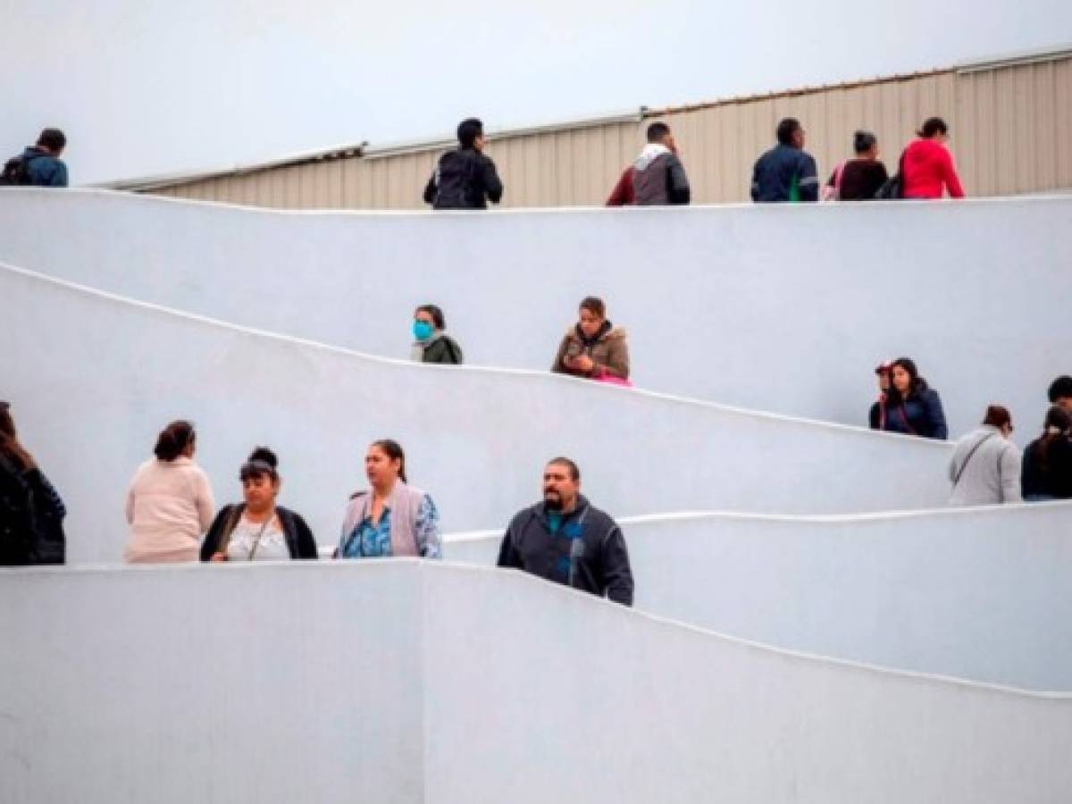 EE.UU. posterga nuevamente audiencias de solicitud de asilo