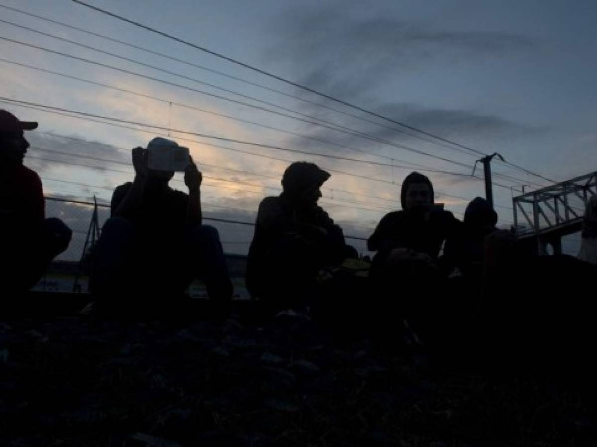 México restringe paso de migrantes para cuidar su seguridad