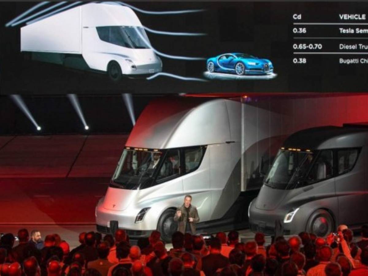 Tesla Semi el camión eléctrico que acelera de 0 a 100 km/h en 5 segundos