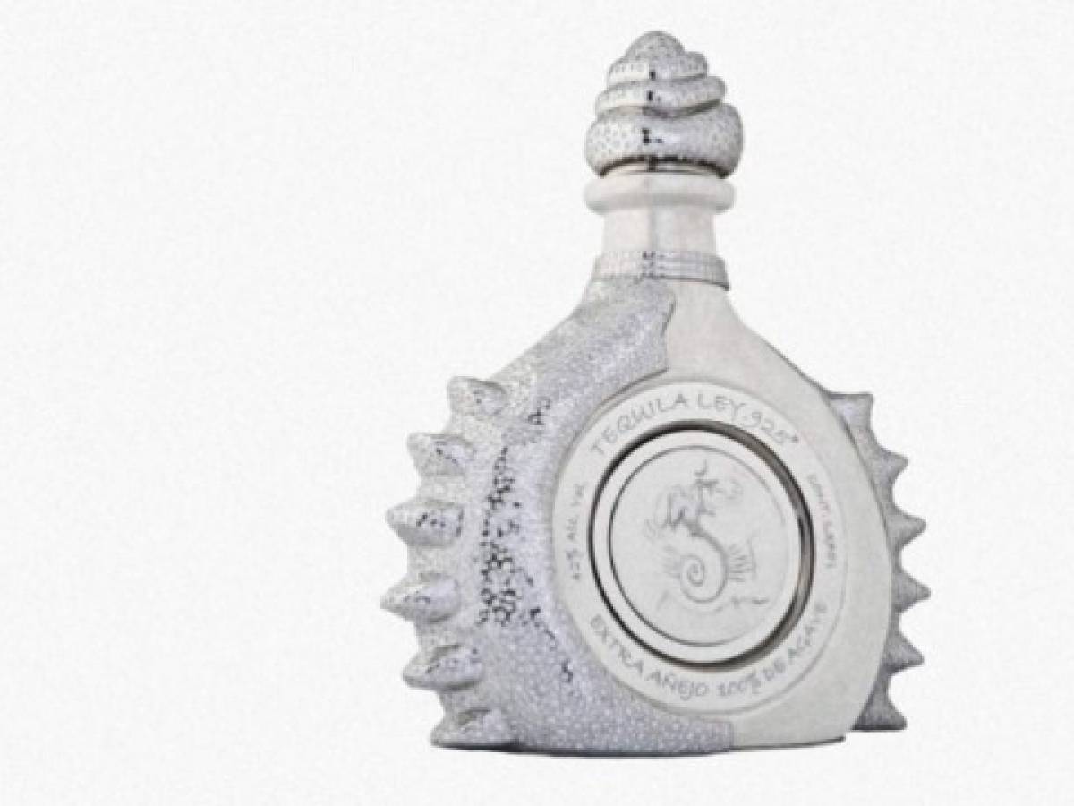 El 'lujo' llega al tequila con botellas hechas de diamantes