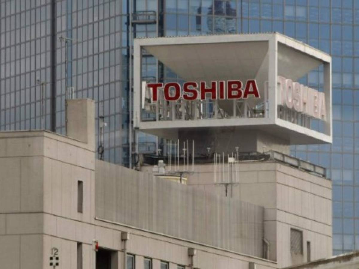 Toshiba se vuelva a reestructurar y suprime 7.000 empleos