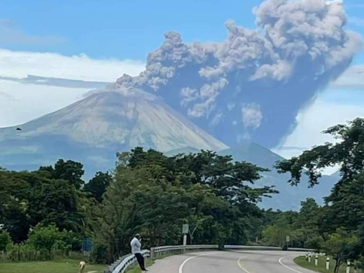 El volcán más alto de Nicaragua registra explosión