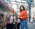 <i>Los jóvenes retrasan decisiones como independizarse, comprar una vivienda, casarse o tener hijos, mientras que el aumento de la esperanza de vida prolonga la etapa posterior a la jubilación. Foto de cortesía</i>