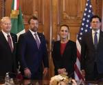 Presidenta de México, Claudia Sheinbaum, el canciller mexicano, Roberto Velasco (d), el secretario del Departamento de Seguridad Interior de Estados Unidos, Markwayne Mullin (2-i), y el embajador de Estados Unidos en México, Ronald Johnson. (EFE/Presidencia de México)