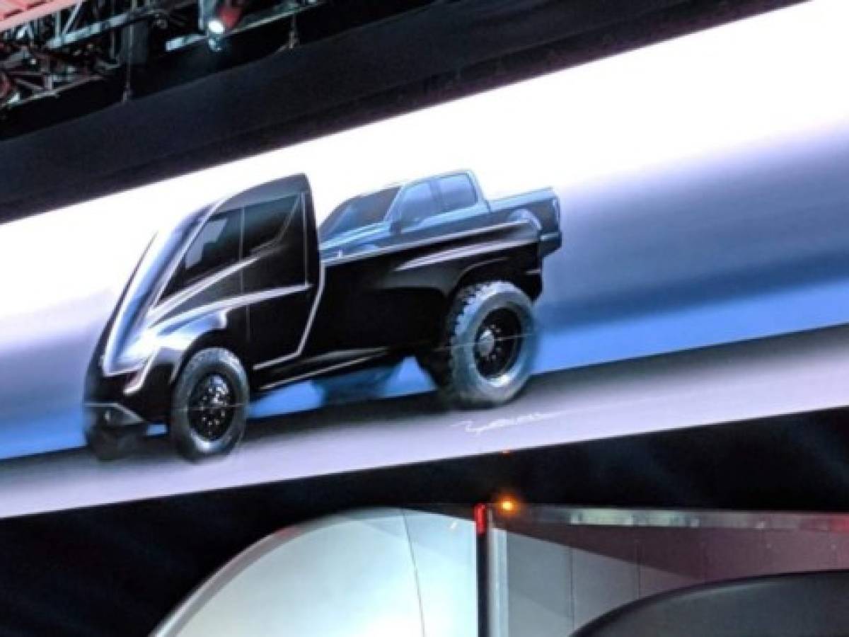 La camioneta de Tesla llegará antes que termine el 2019
