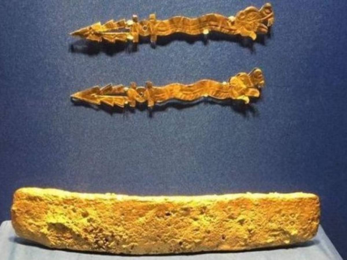 Descubren en México barra de oro de botín de Hernán Cortés