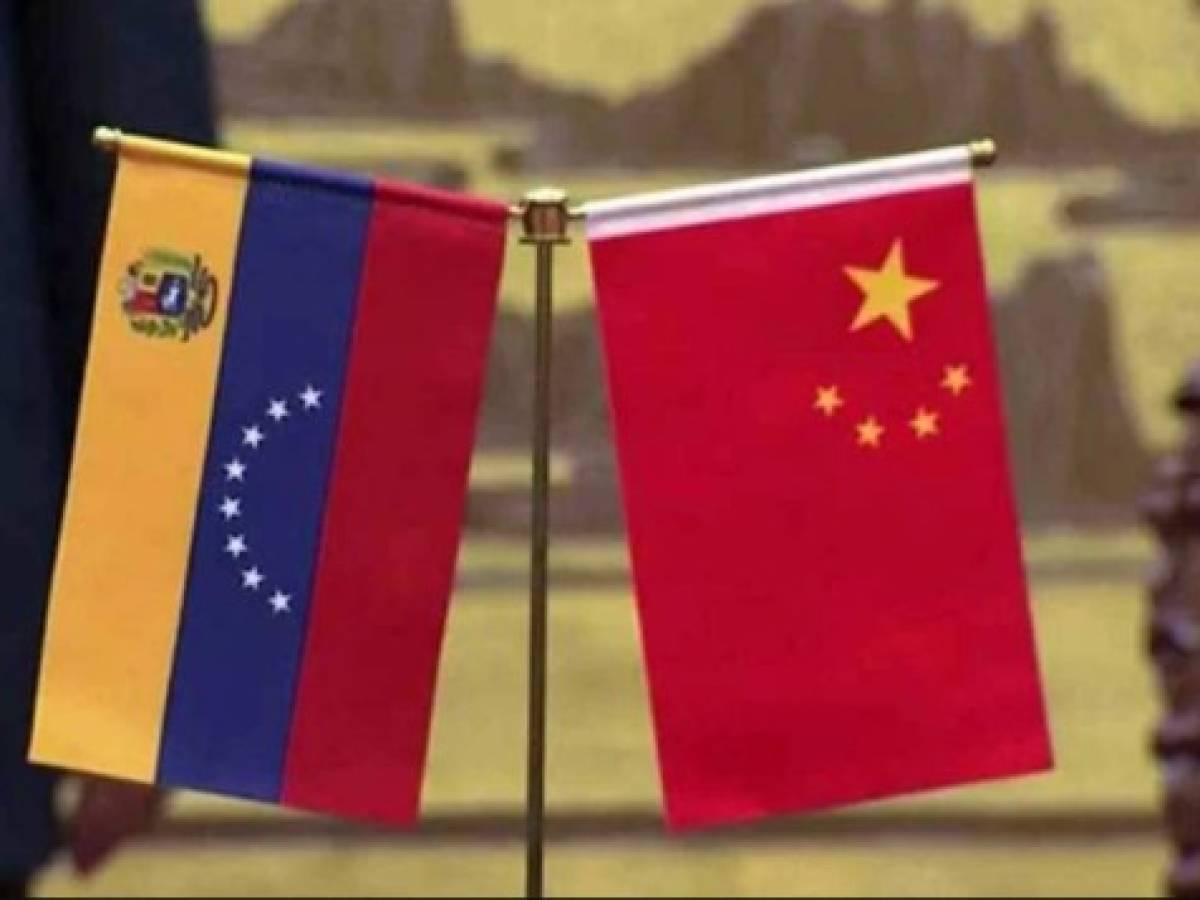 China critica a EEUU por 'acosar' a Venezuela