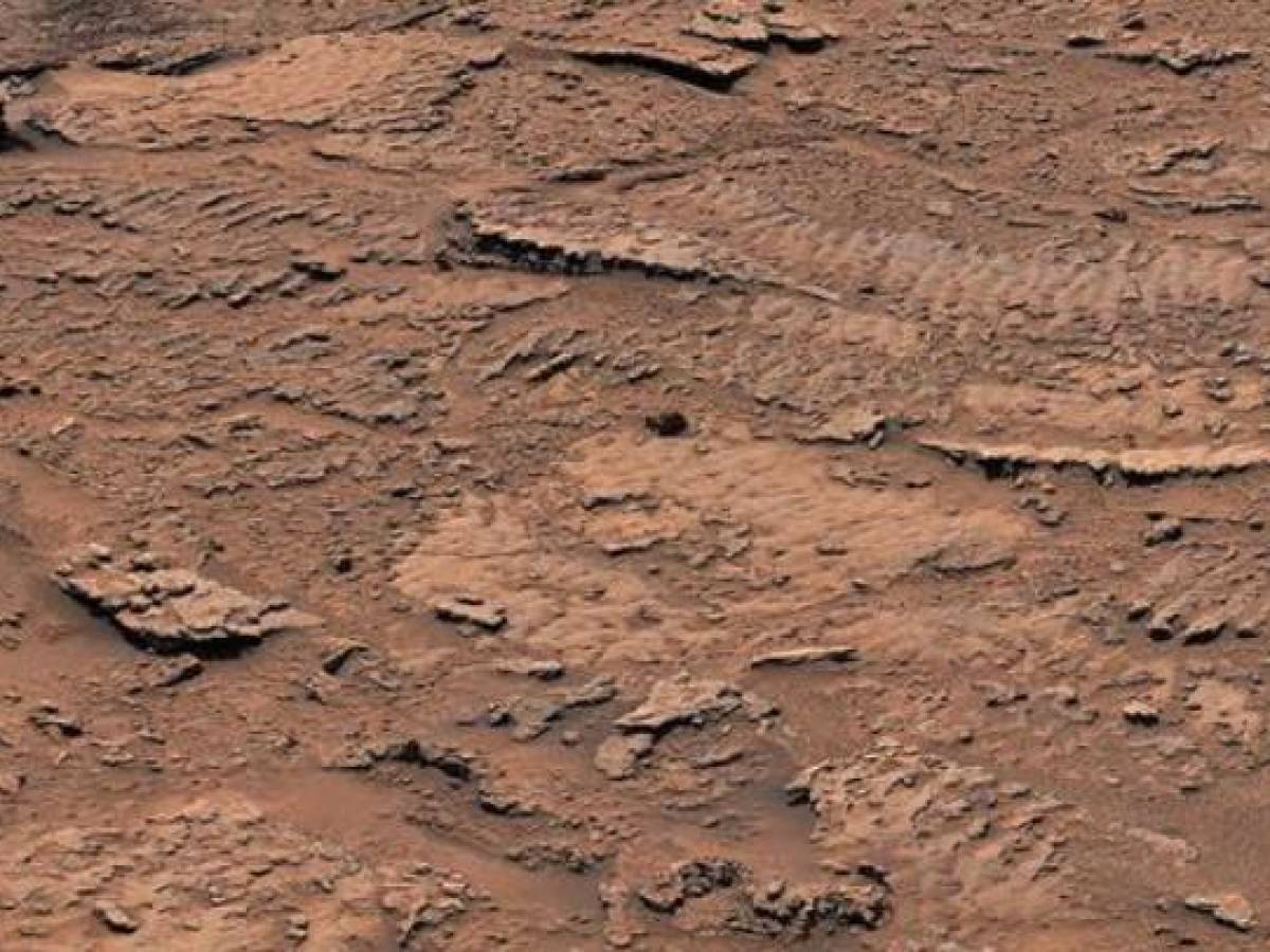 Agua en Marte: explorador de la NASA encuentra rocas onduladas causadas por olas