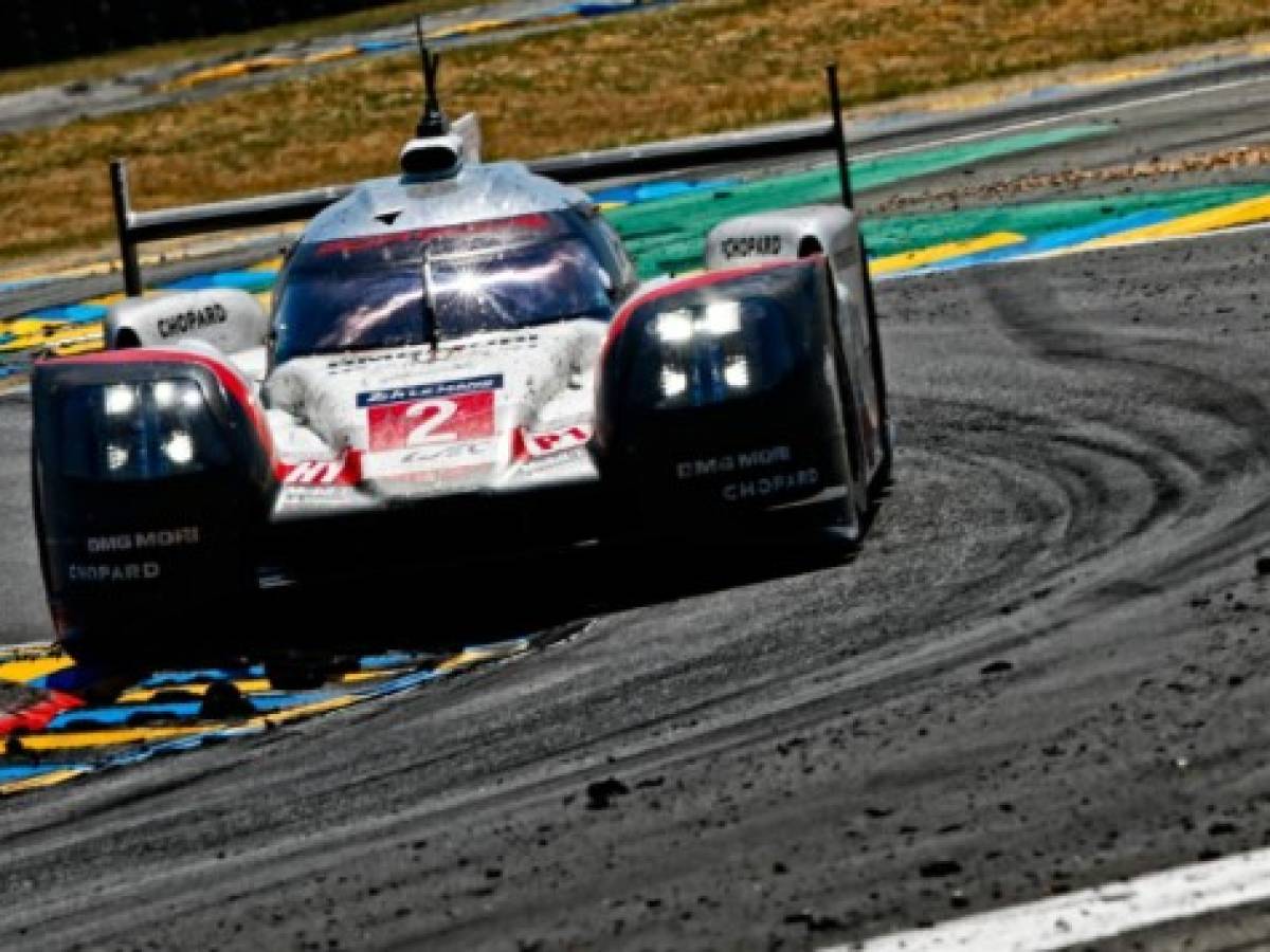 Porsche gana la triple corona en el desafío de LeMans