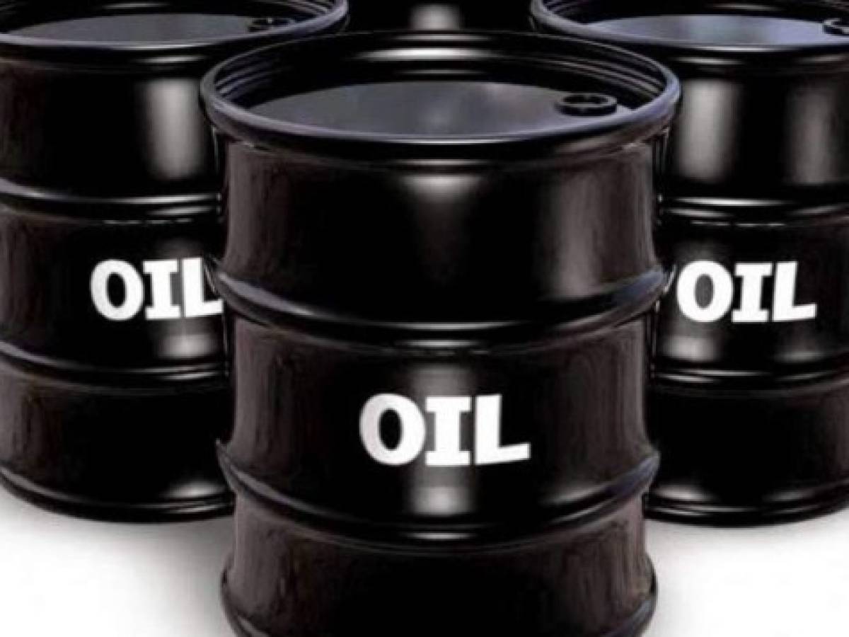 Petróleo en nivel mínimo en cinco años