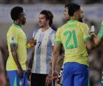 Adidas viste a la selección de Argentina, mientras la escuadra de Brasil va equipada por Nike. (Foto: EFE)