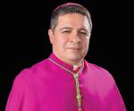 Fotografía divulgada por la Arquidiócesis Católica Romana de Washington donde aparece el hasta ahora obispo auxiliar en Washington, Evelio Menjívar Ayala. (EFE/ Paul Fetters/ Arquidiócesis Católica Romana De Washington)