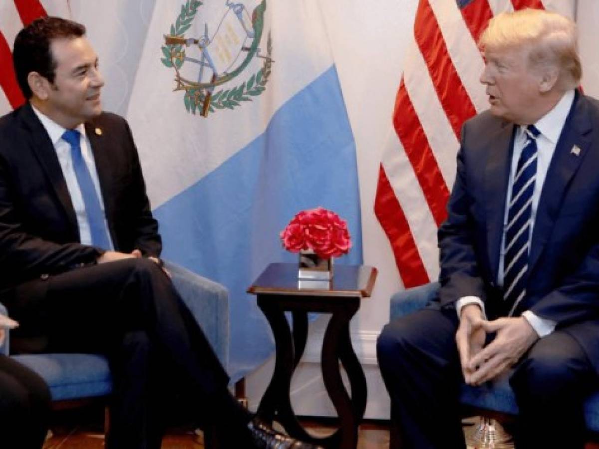 Presidente guatemalteco abordará migración con Donald Trump