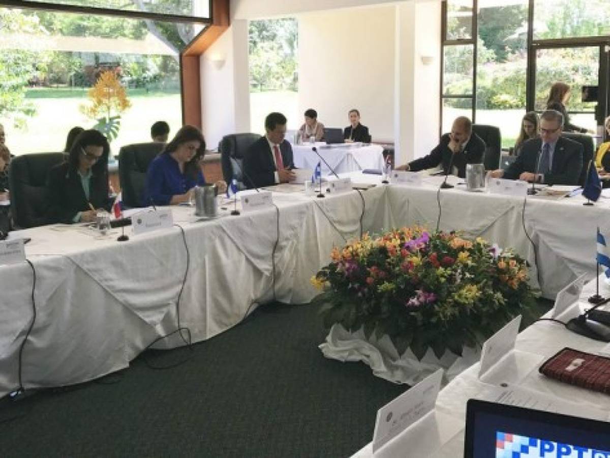 Cancilleres de Centroamérica consideran reformas a sistema de integración