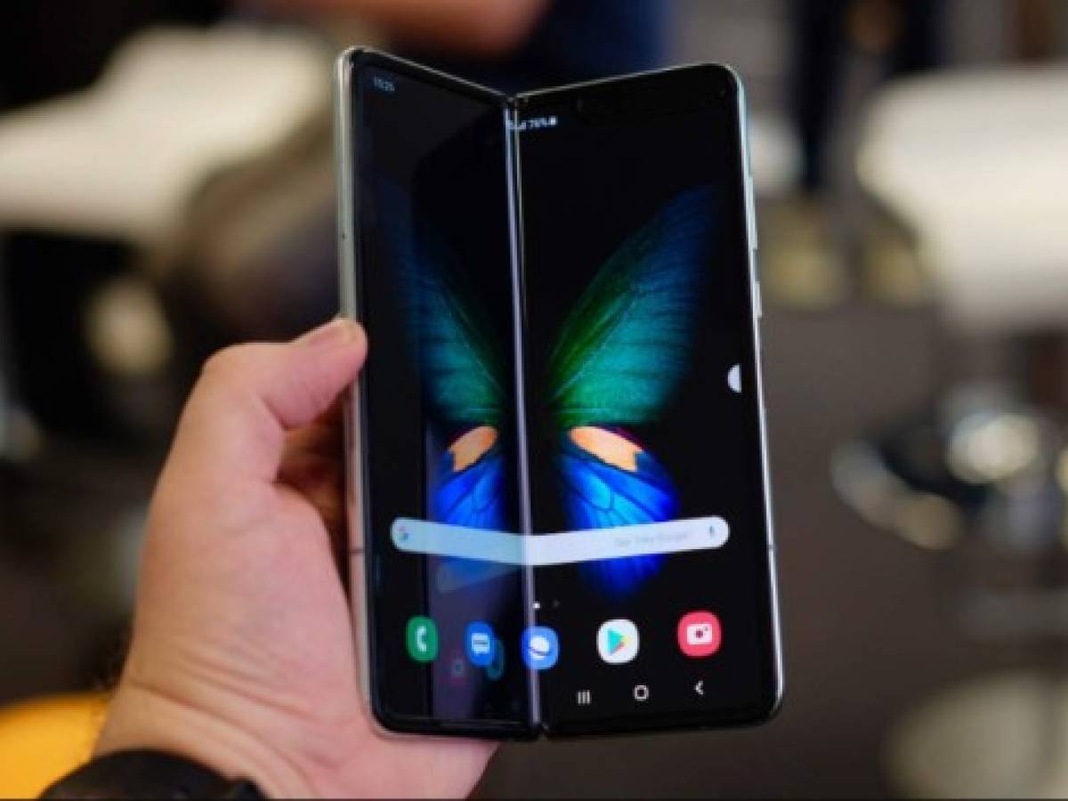 Samsung explica cómo usar Galaxy Fold para evitar que se deteriore