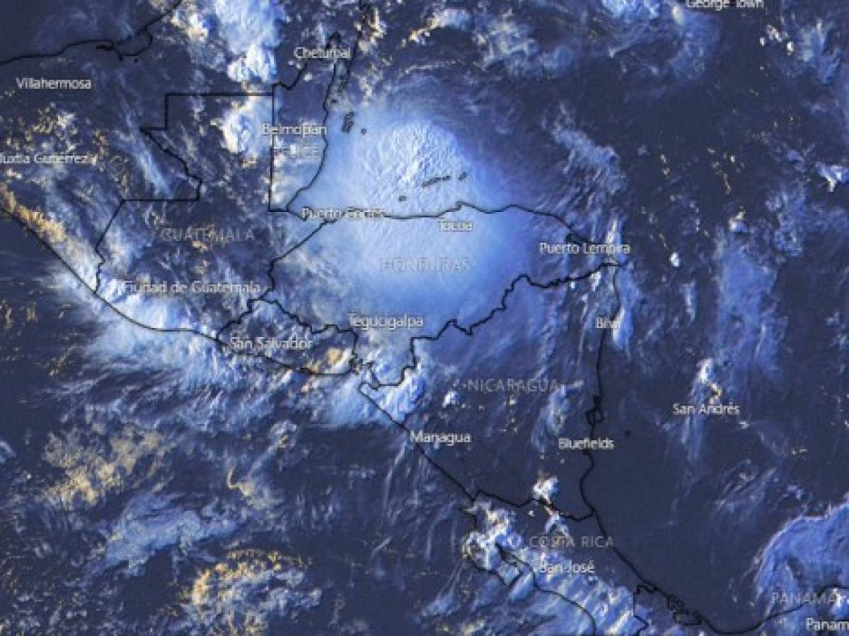 Norte de Centroamérica en alerta por embestida de tormenta tropical Nana