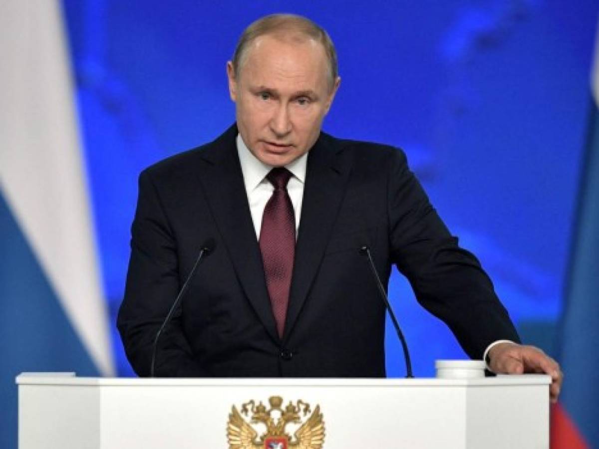 Vladimir Putin insta a 'redefinir el rol del dólar' en el sistema financiero