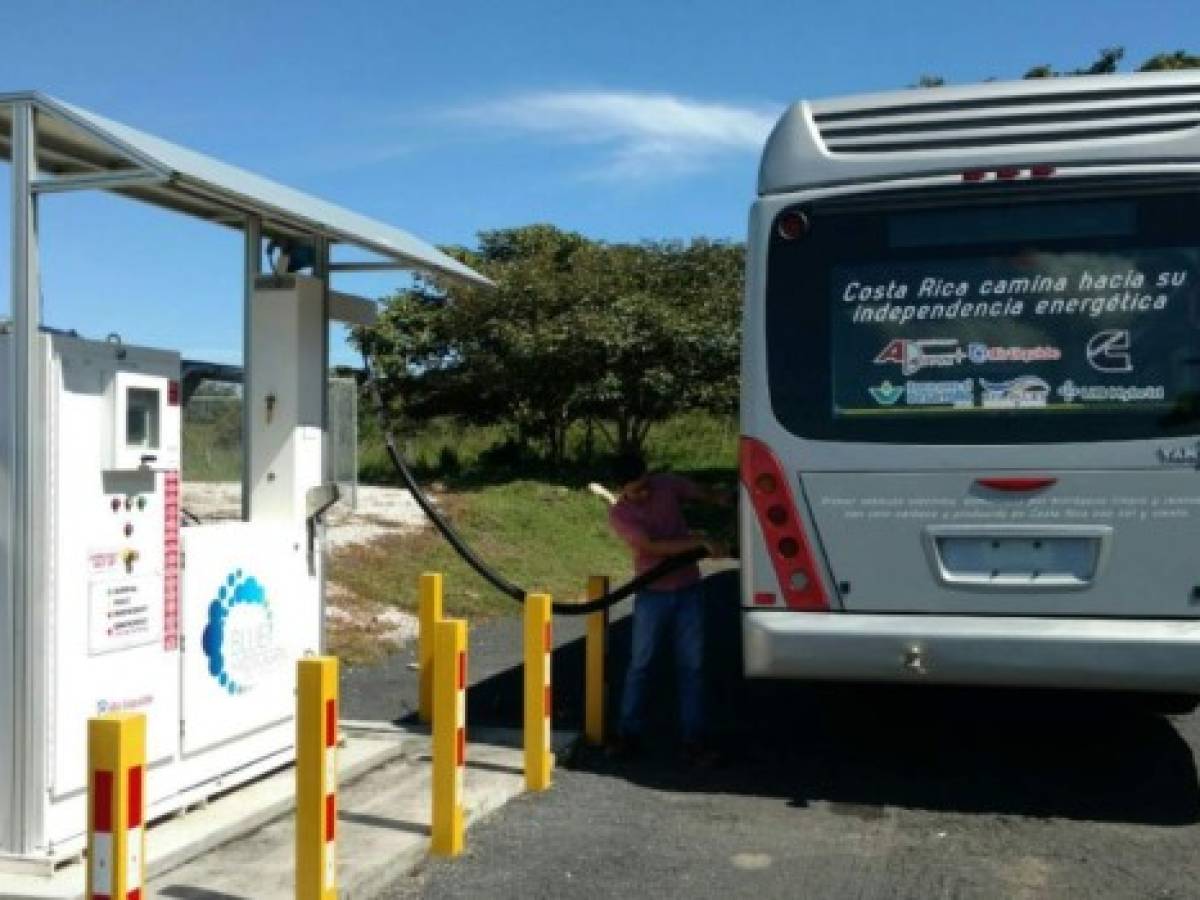 Costa Rica pone en marcha su primer bus alimentado por hidrógeno