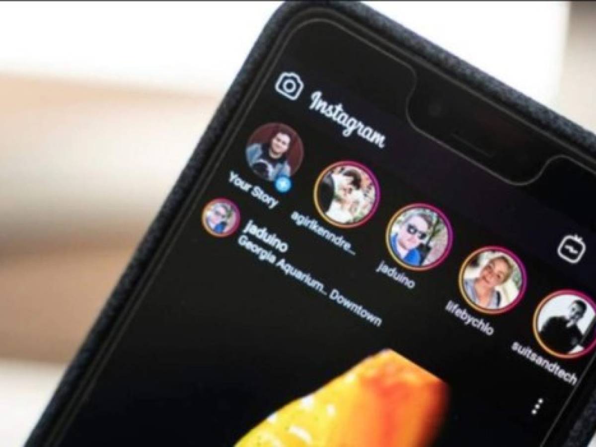 Instagram introduce el modo oscuro