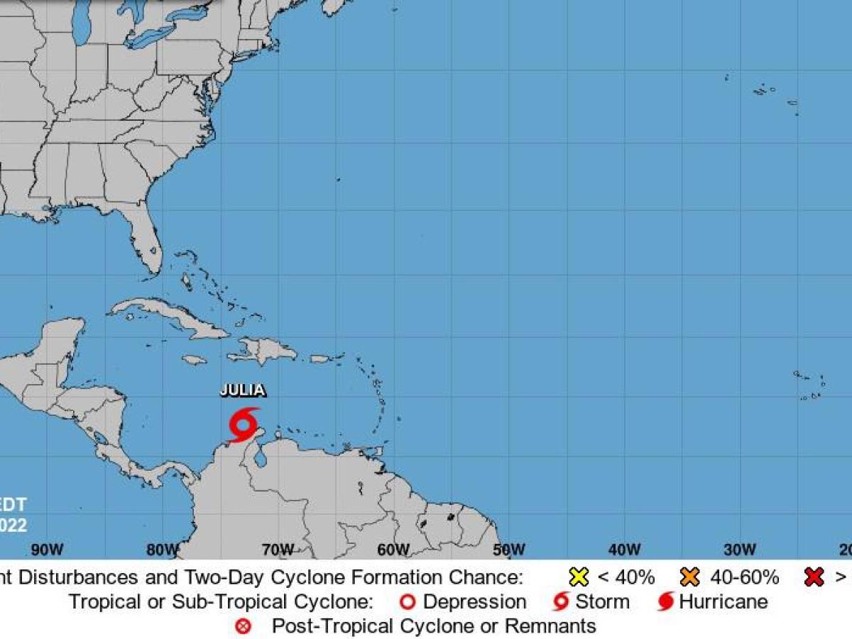 Depresión 13 se convierte en Tormenta Tropical Julia